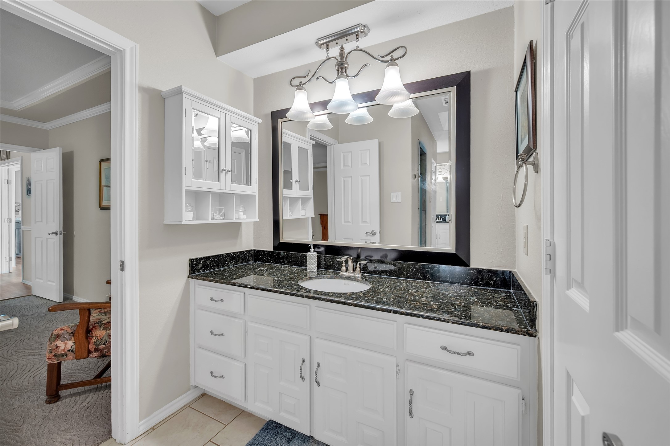 1800 Hampton Drive Bedford TX 76021