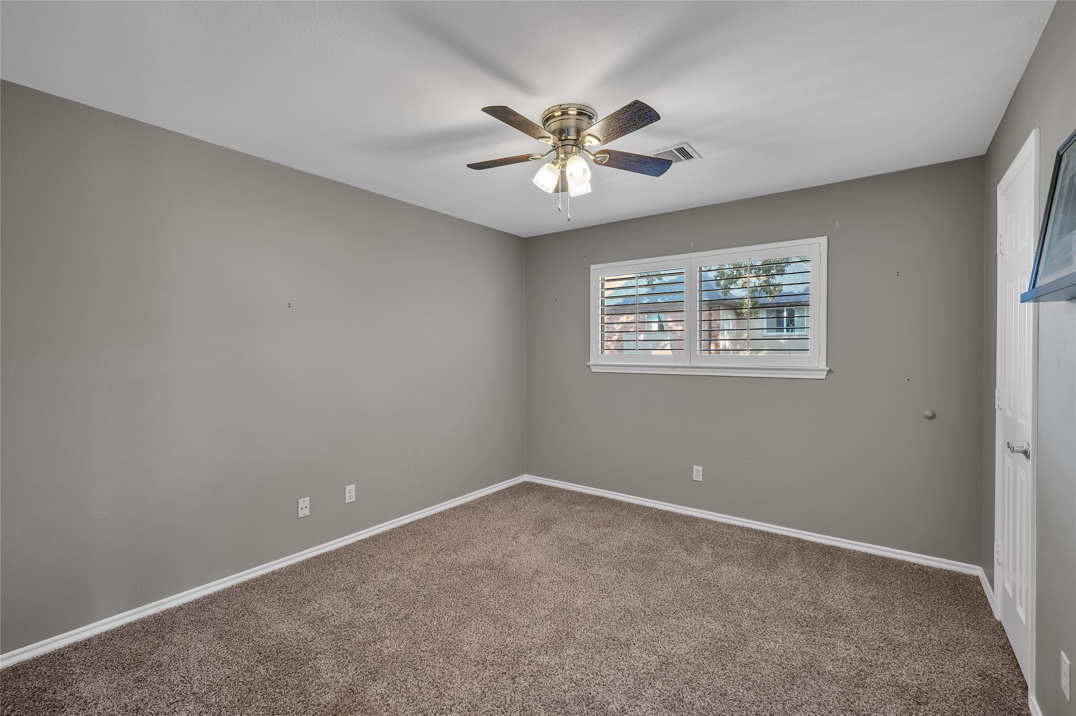 1800 Hampton Drive Bedford TX 76021