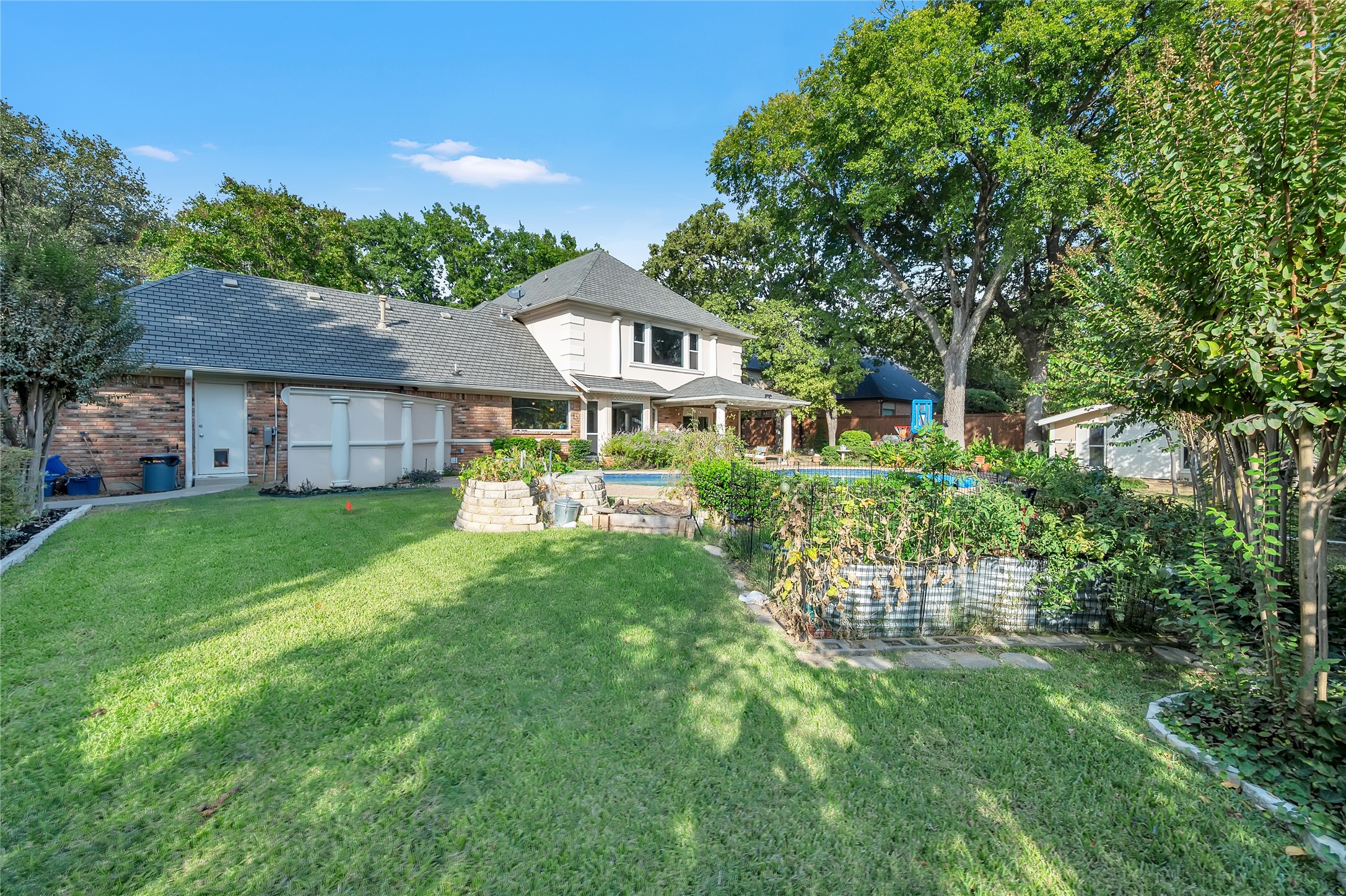 1800 Hampton Drive Bedford TX 76021