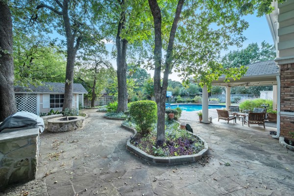 1800 Hampton Drive Bedford TX 76021