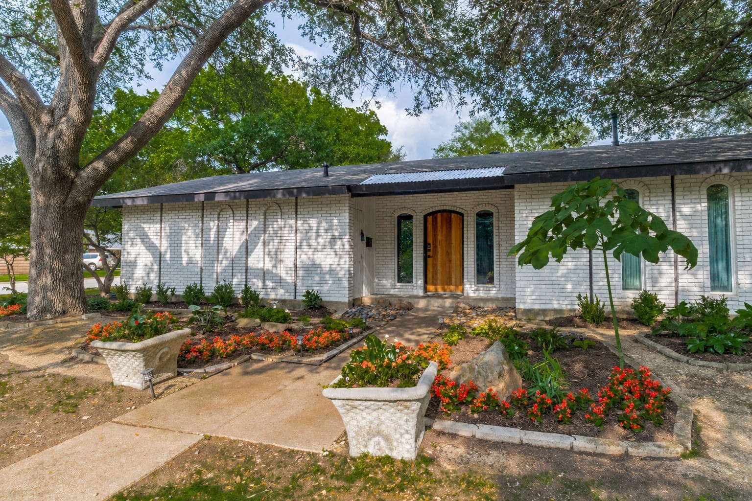 9038 Flicker Lane Dallas TX 75238