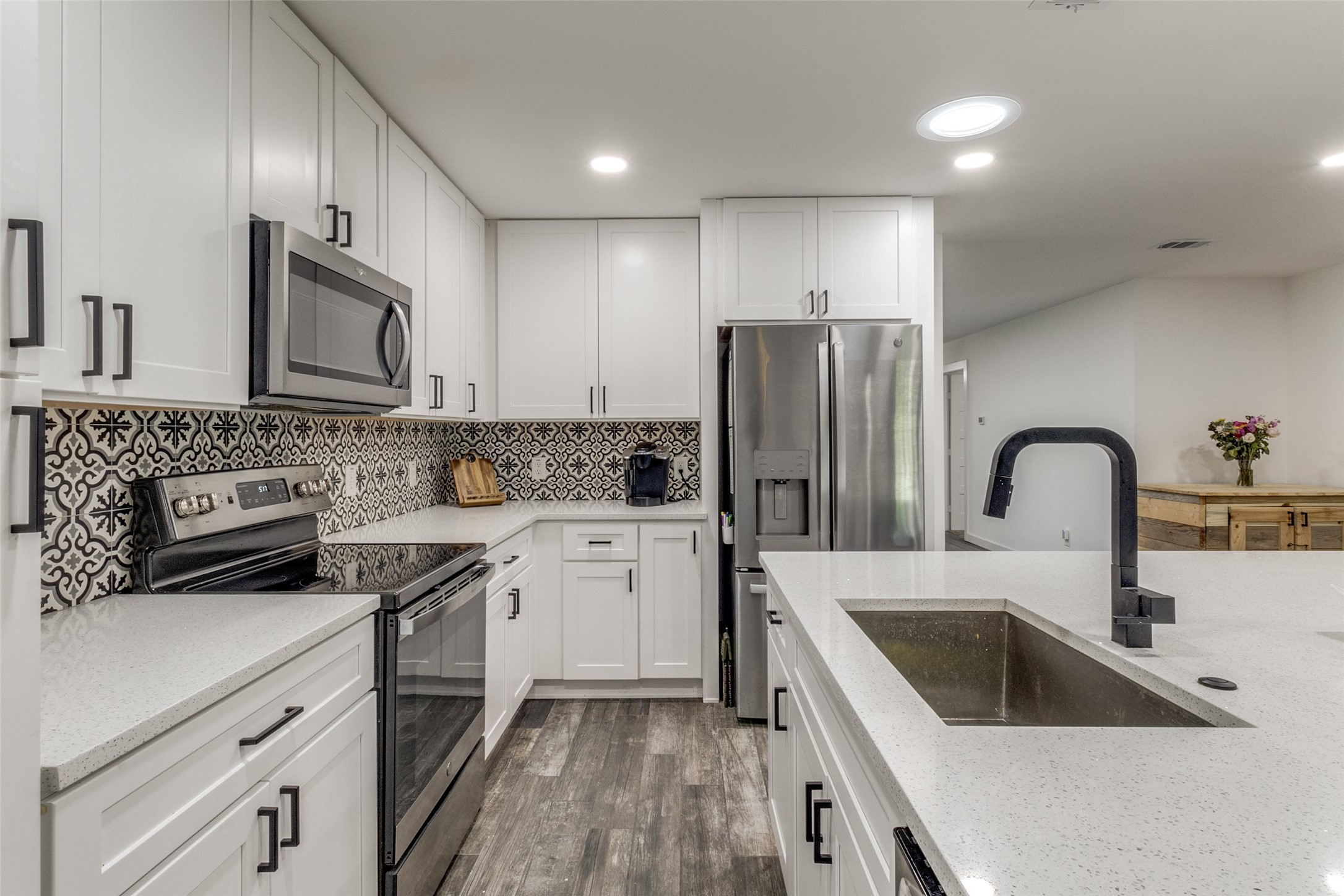 9038 Flicker Lane Dallas TX 75238