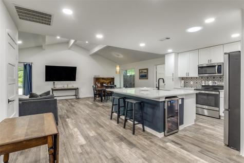 9038 Flicker Lane Dallas TX 75238