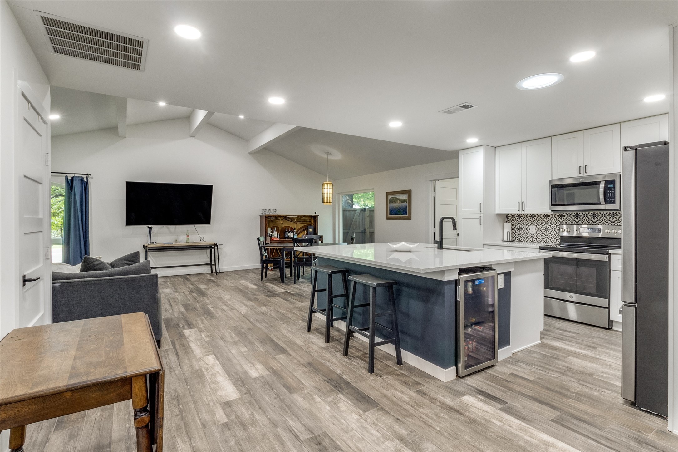 9038 Flicker Lane Dallas TX 75238