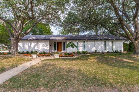9038 Flicker Lane Dallas TX 75238