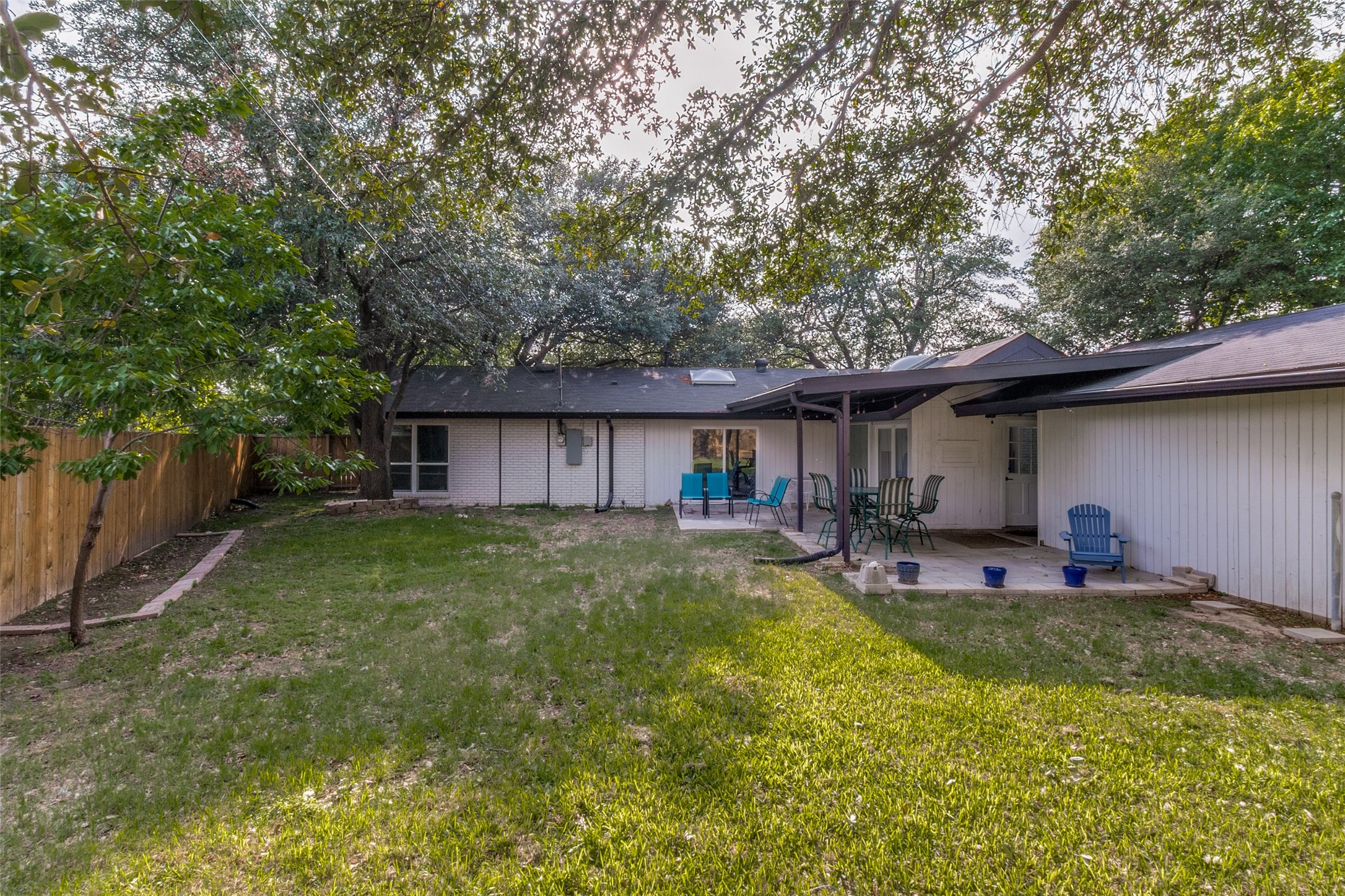 9038 Flicker Lane Dallas TX 75238