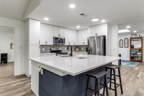9038 Flicker Lane Dallas TX 75238