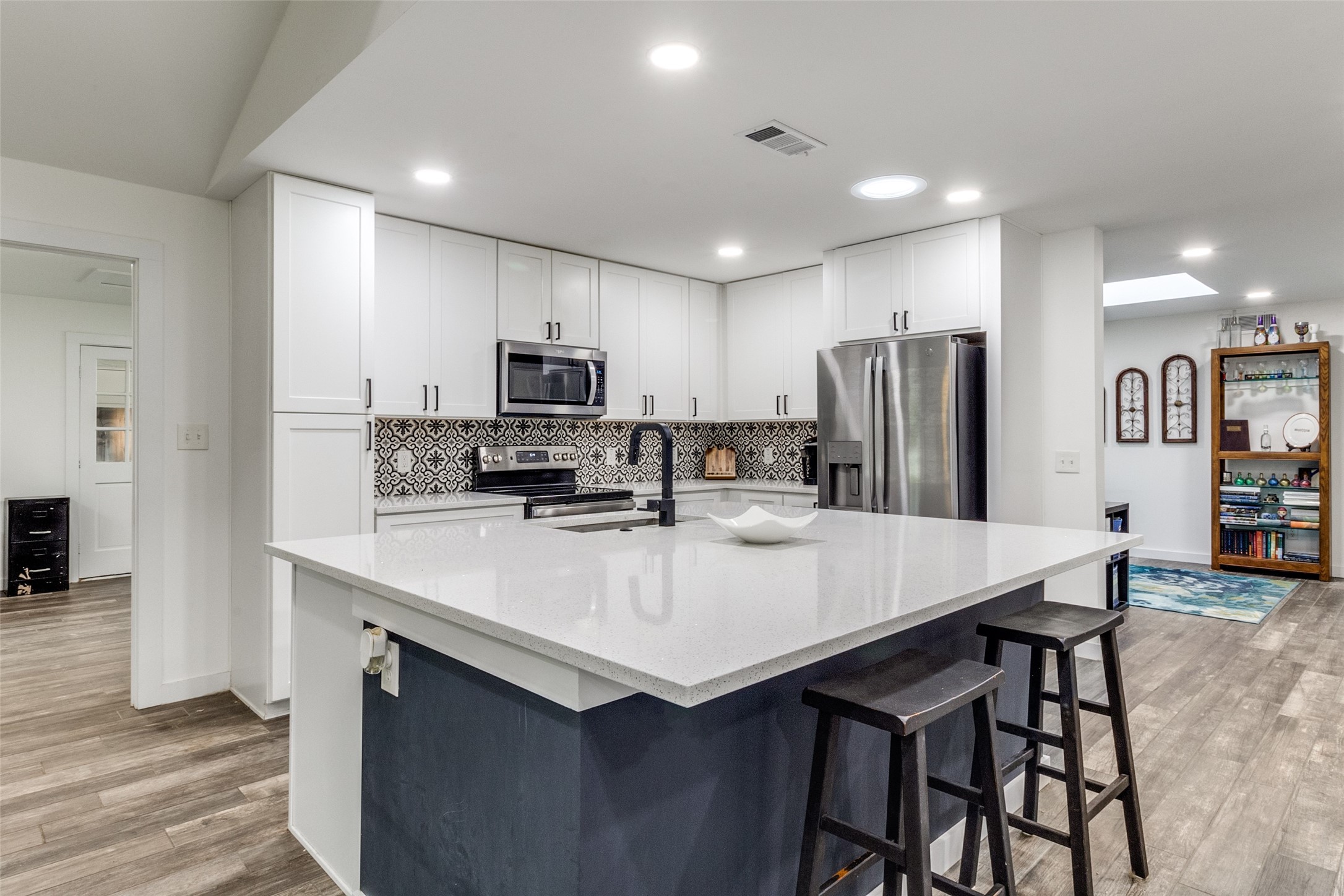9038 Flicker Lane Dallas TX 75238