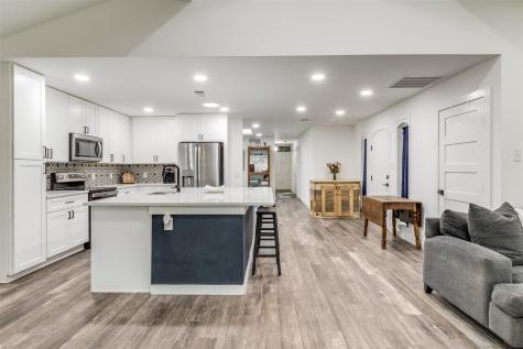 9038 Flicker Lane Dallas TX 75238