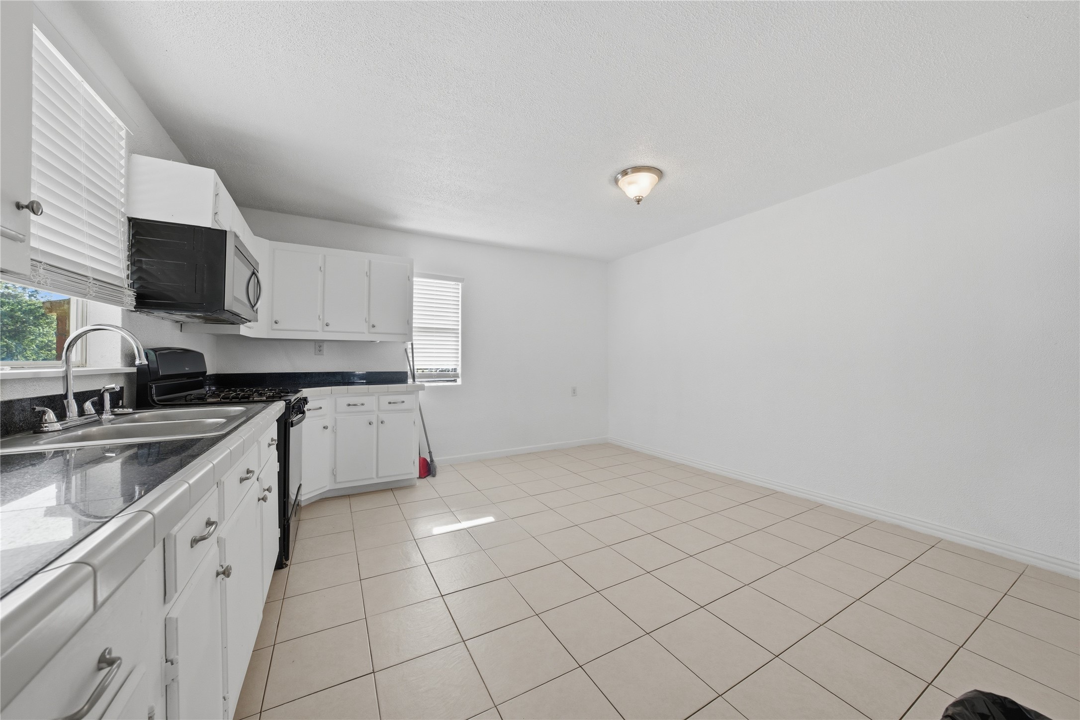 28008 W Oak Ridge Road Kemp TX 75143