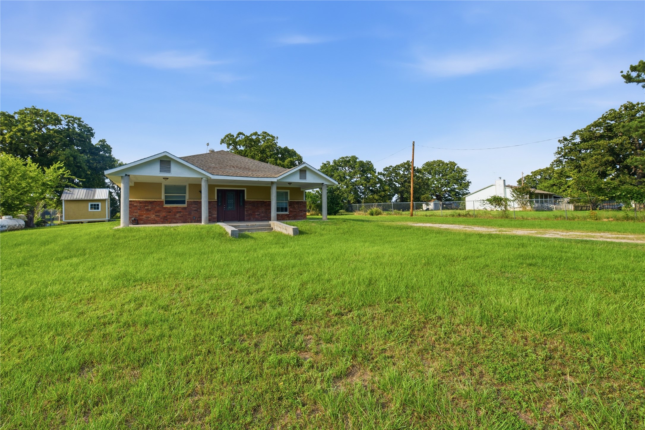 28008 W Oak Ridge Road Kemp TX 75143