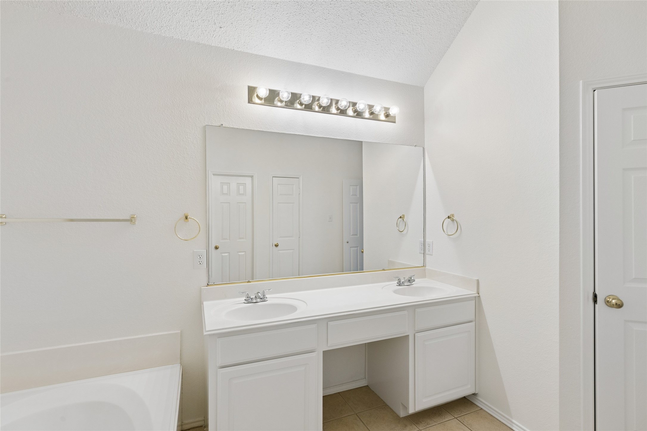 8032 Gila Bend Lane Fort Worth TX 76137