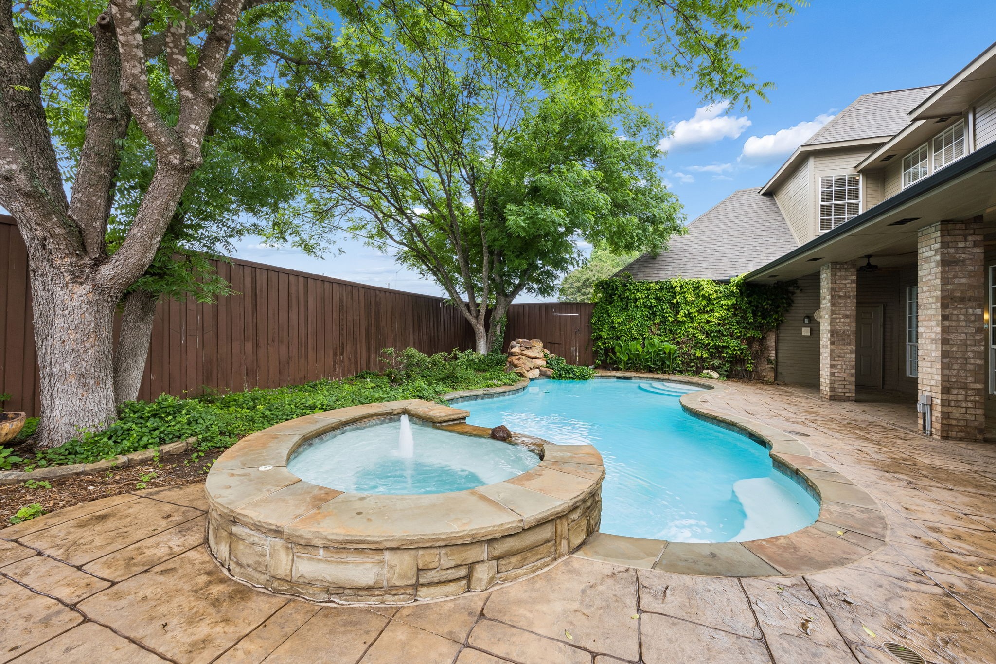6825 Oak Park Lane Plano TX 75023