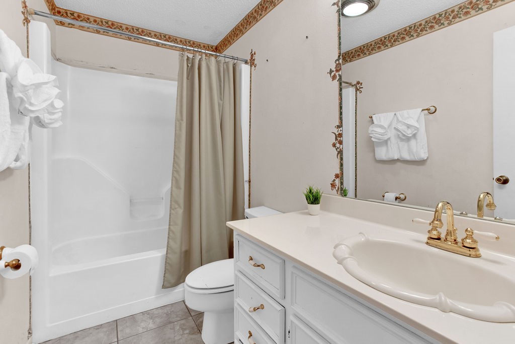 307 Easy Drive Hideaway TX 75771