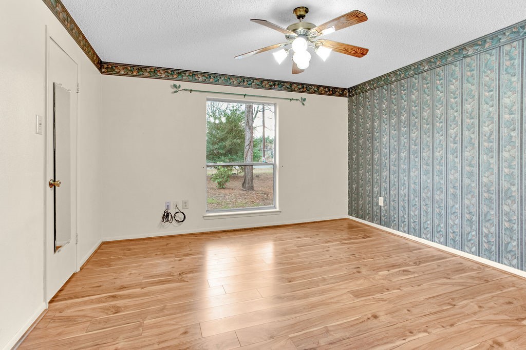 307 Easy Drive Hideaway TX 75771