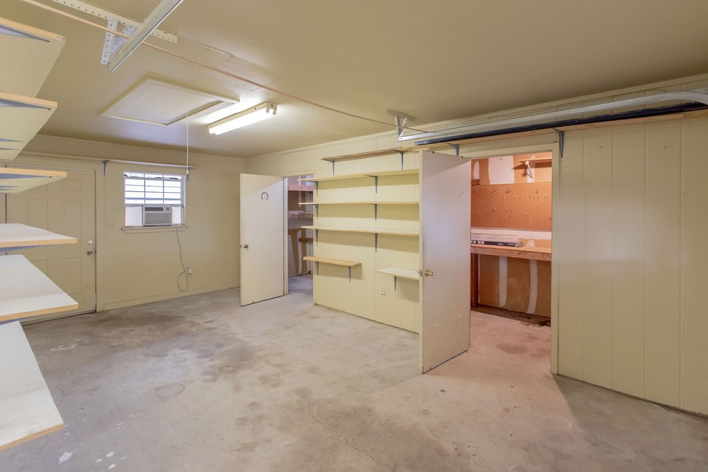 307 Easy Drive Hideaway TX 75771