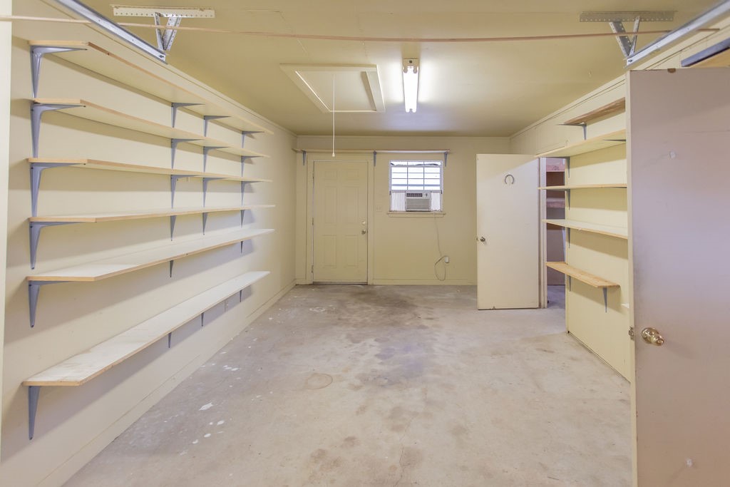 307 Easy Drive Hideaway TX 75771