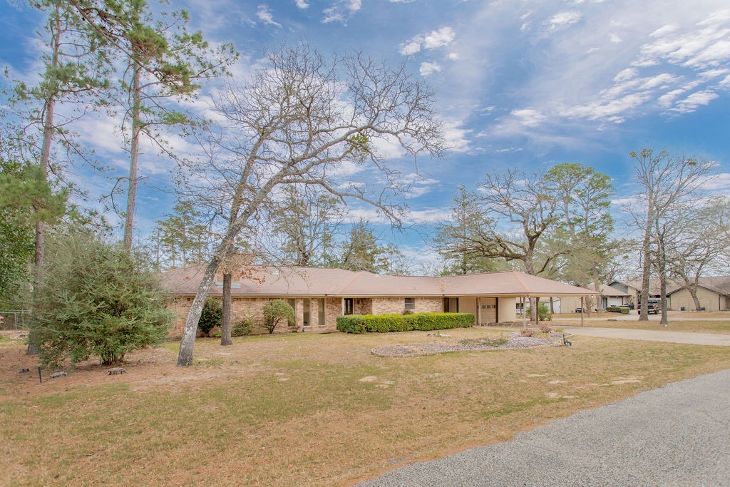 307 Easy Drive Hideaway TX 75771