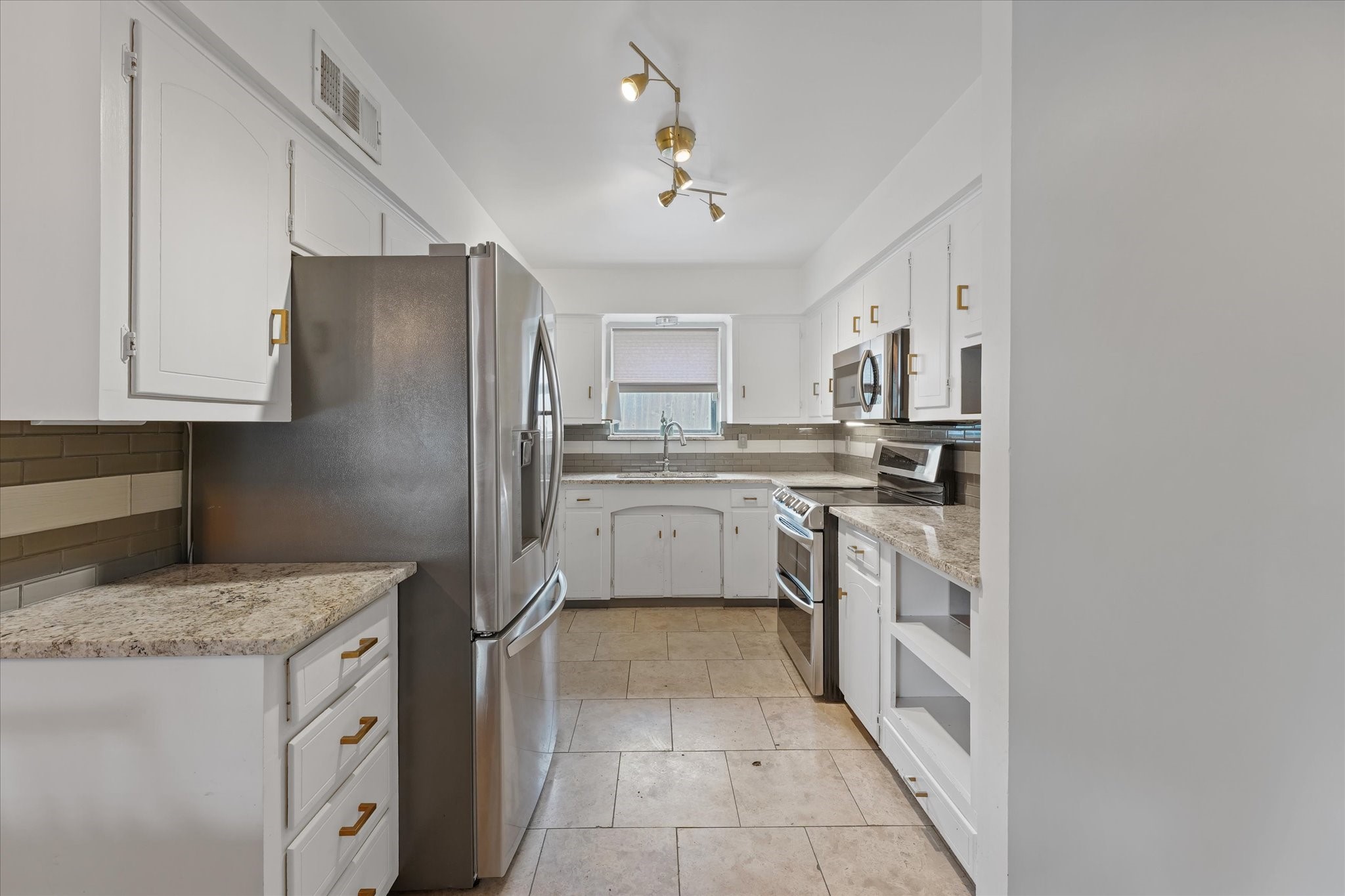 1426 Lexington Drive Garland TX 75041