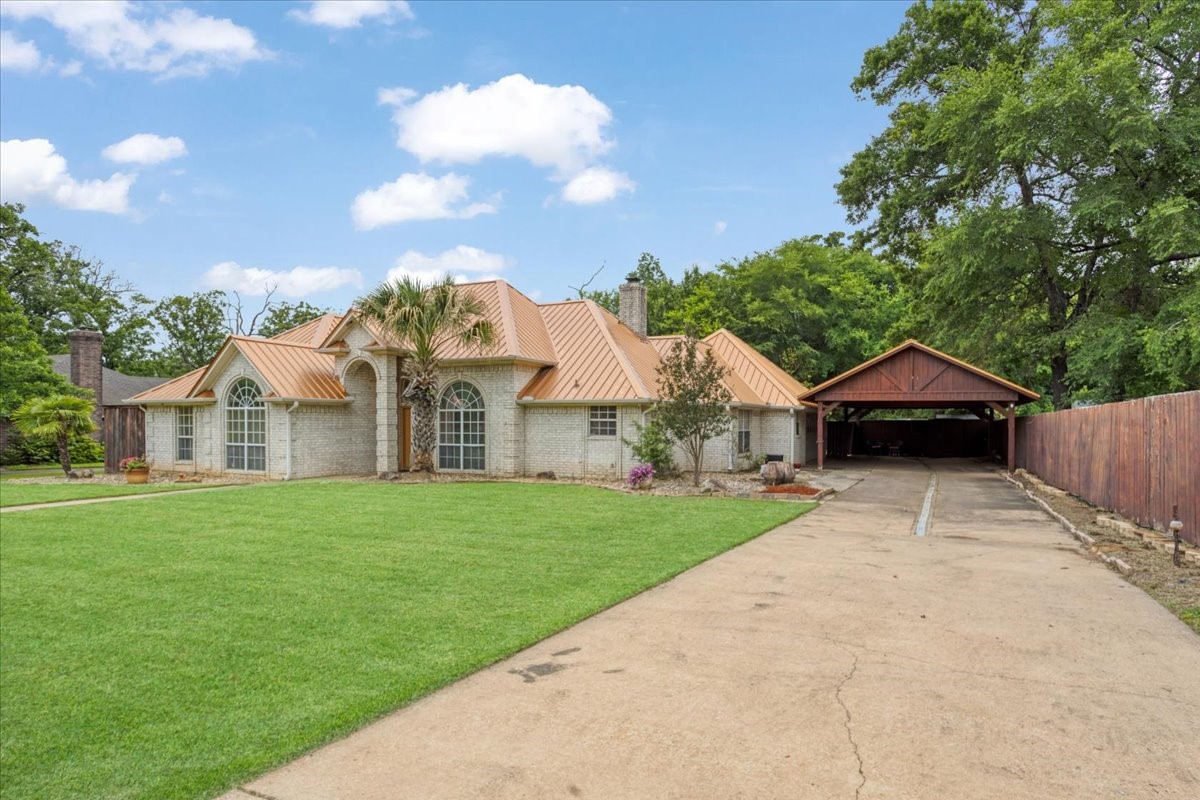3420 Graham Street Paris TX 75460