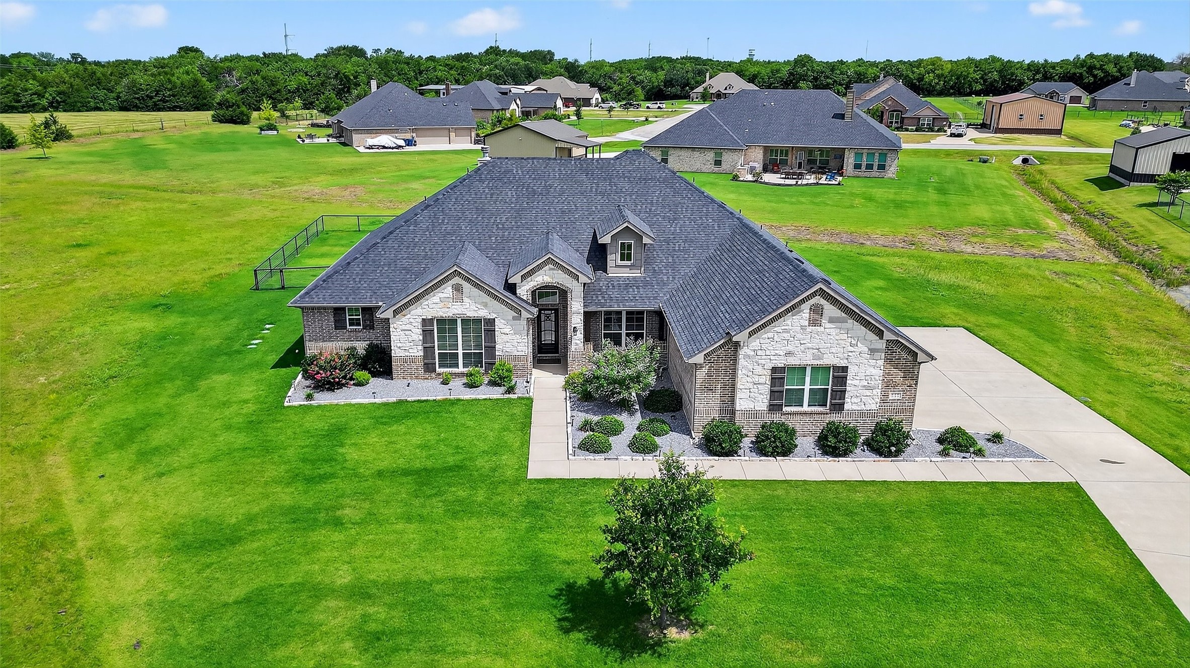 119 Cottonwood Court Van Alstyne TX 75495