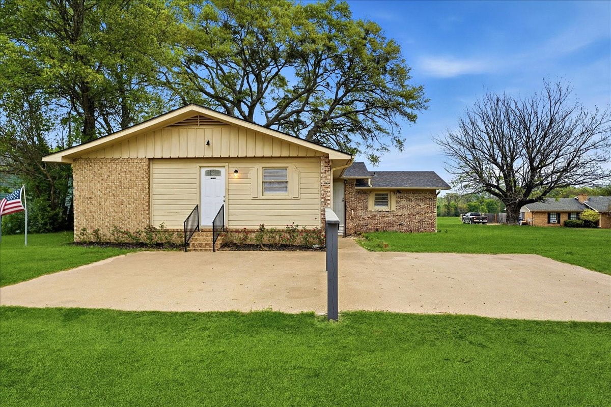 15106 County Road 431 Lindale TX 75771