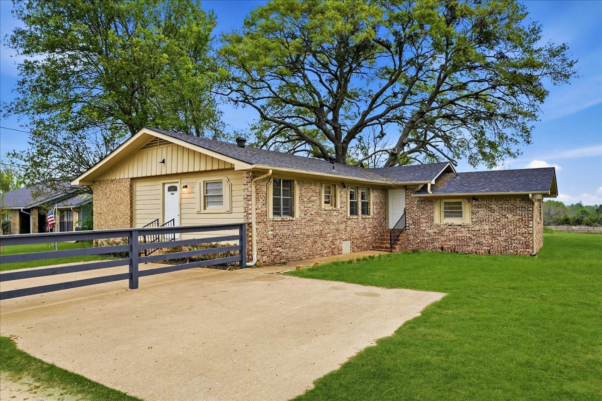 15106 County Road 431 Lindale TX 75771