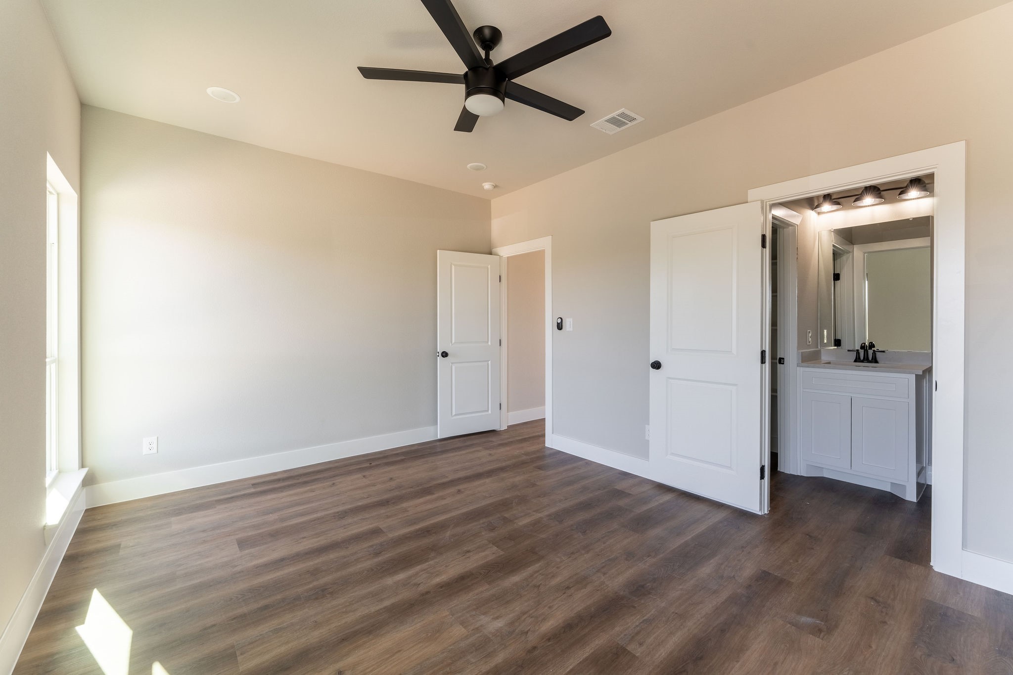 9100 Cherokee Court Rio Vista TX 76093