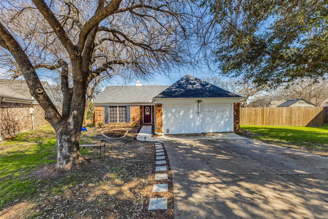 1712 Woodhollow Drive Euless TX 76039