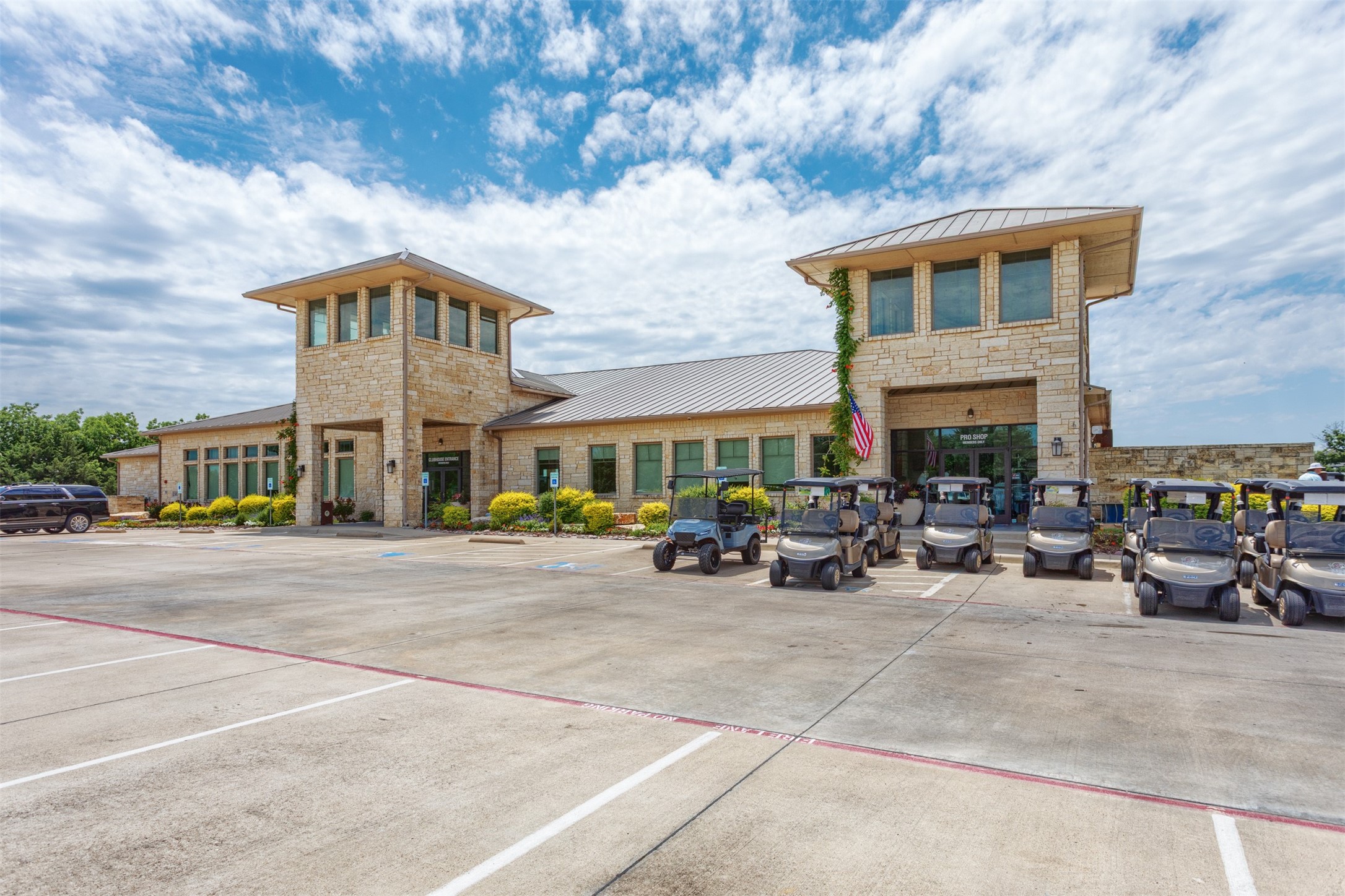 2536 Governors Boulevard Heath TX 75126