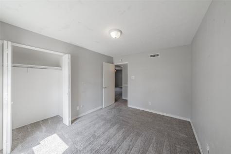 714 Woodlawn Lane Grand Prairie TX 75052