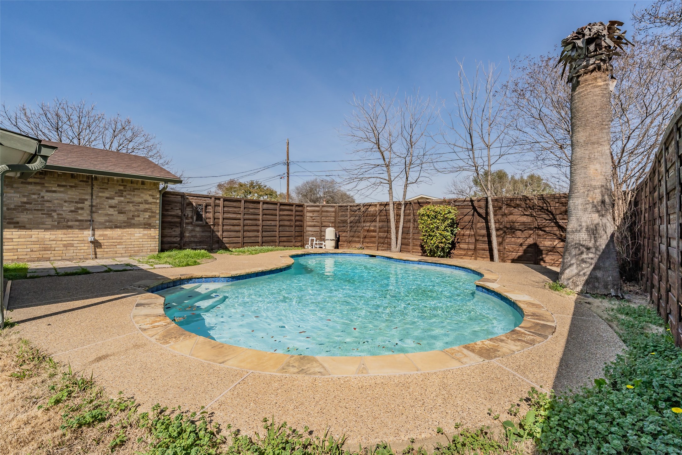 714 Woodlawn Lane Grand Prairie TX 75052