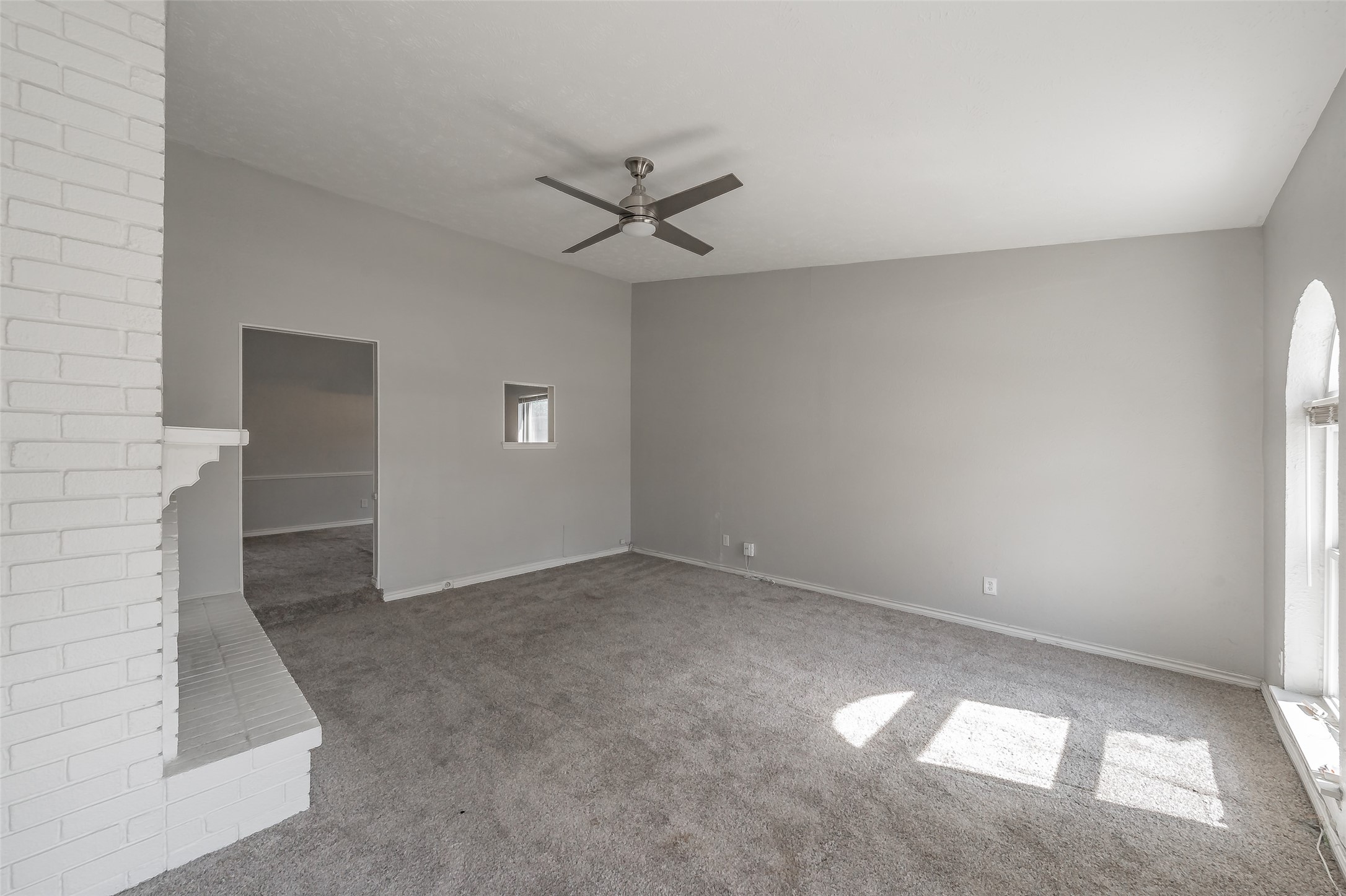 714 Woodlawn Lane Grand Prairie TX 75052