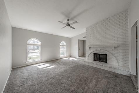 714 Woodlawn Lane Grand Prairie TX 75052
