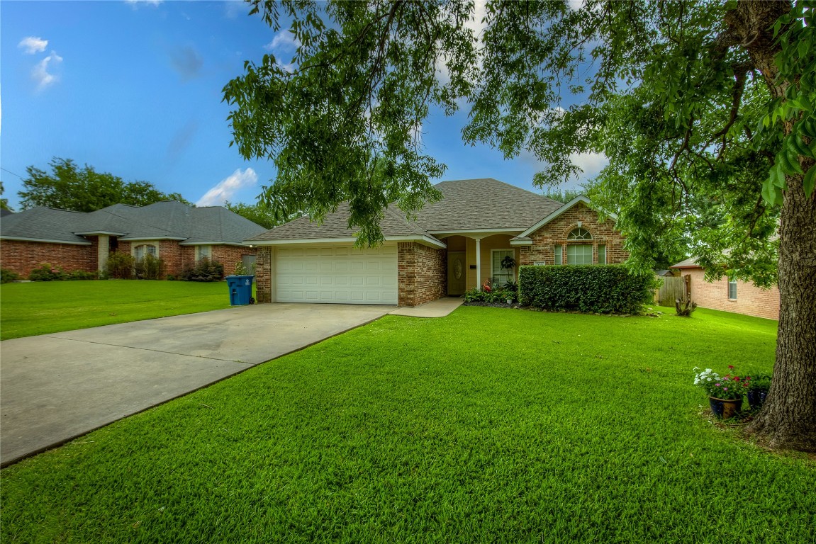 705 W Grove Street Kaufman TX 75142