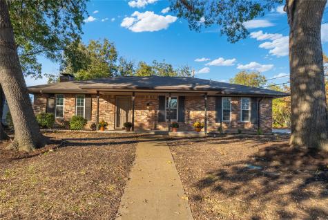 213 Allenwood Drive Allen TX 75002