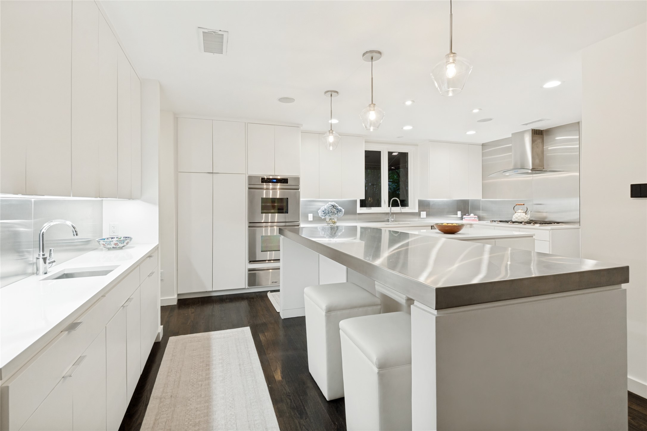 5210 Edmondson Avenue Dallas TX 75209