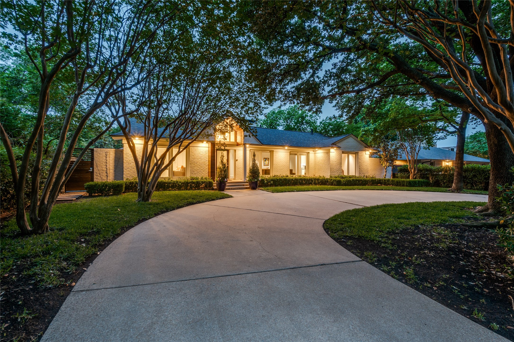 5210 Edmondson Avenue Dallas TX 75209