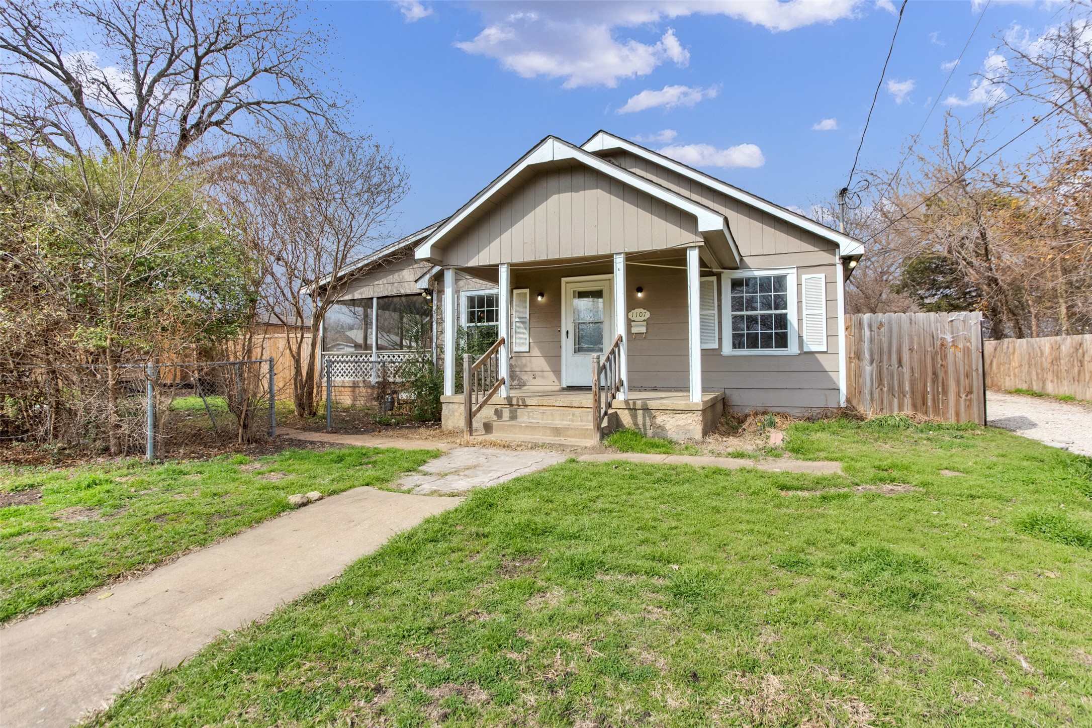 1107 E King Street Sherman TX 75090