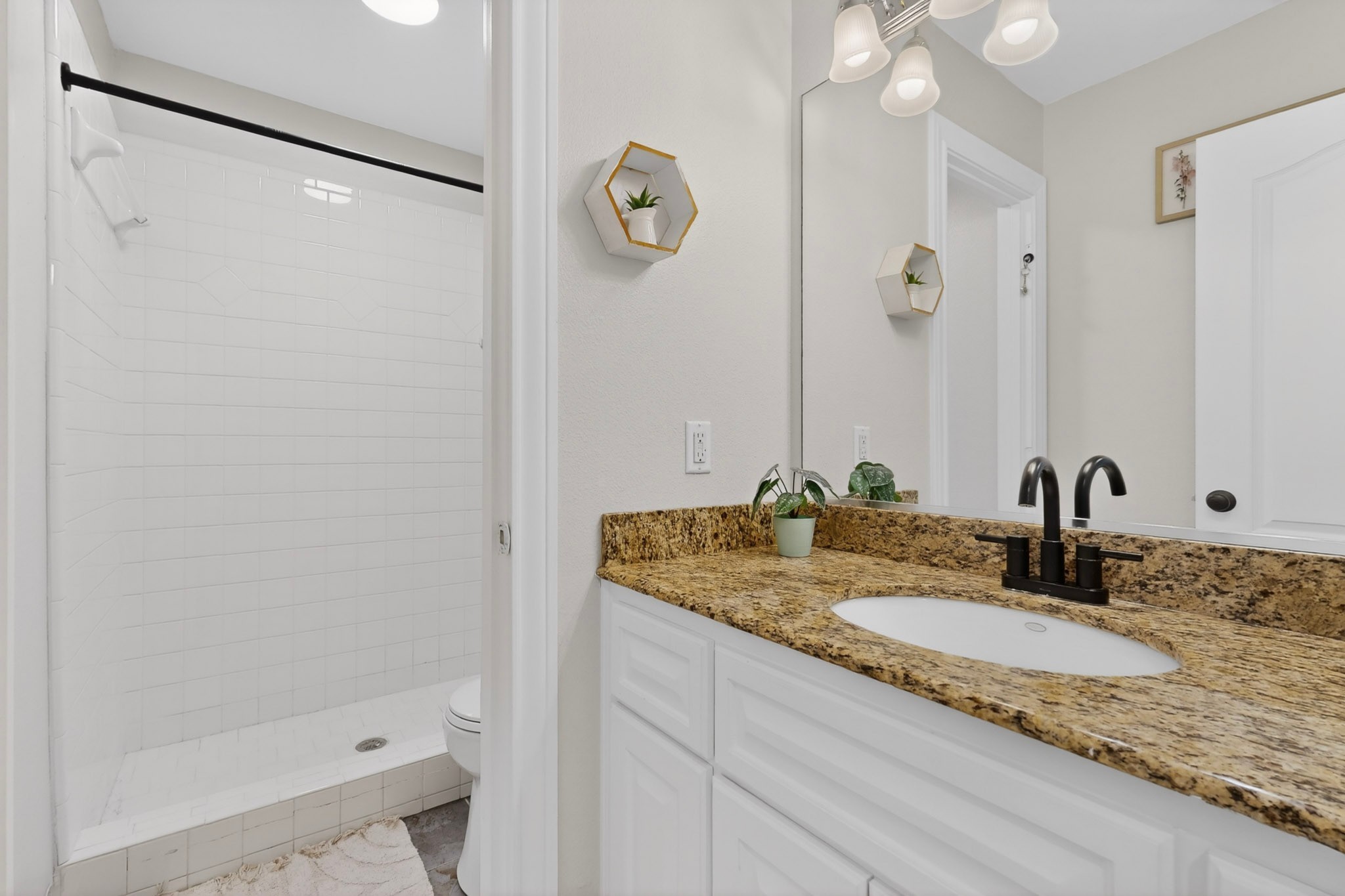 15144 Delaney Lane Talty TX 75126