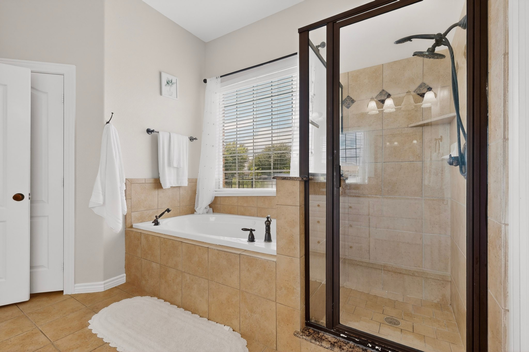 15144 Delaney Lane Talty TX 75126