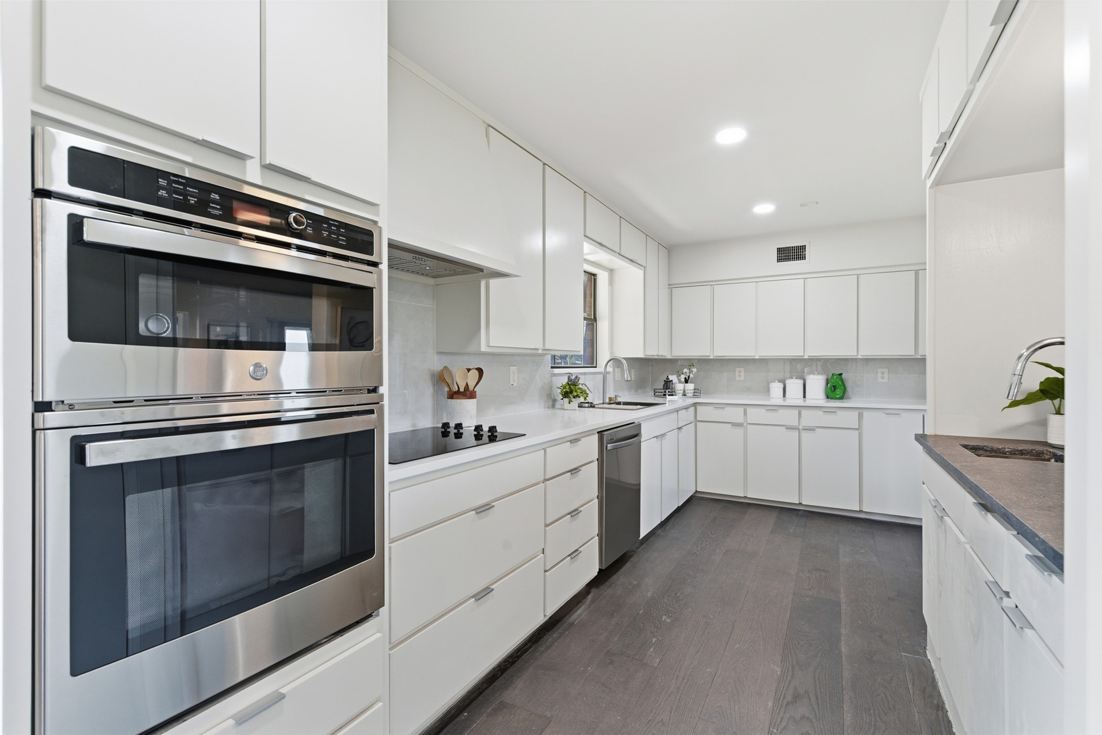 401 Rocky Canyon Court Arlington TX 76011