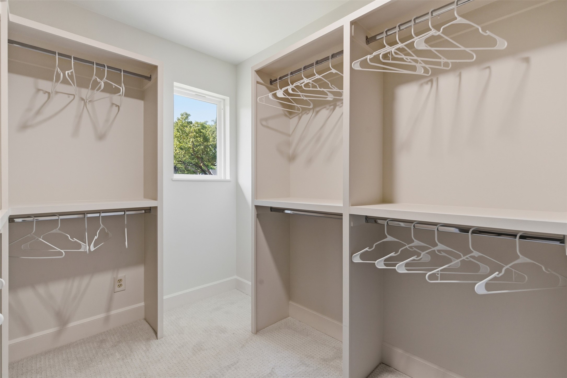 401 Rocky Canyon Court Arlington TX 76011