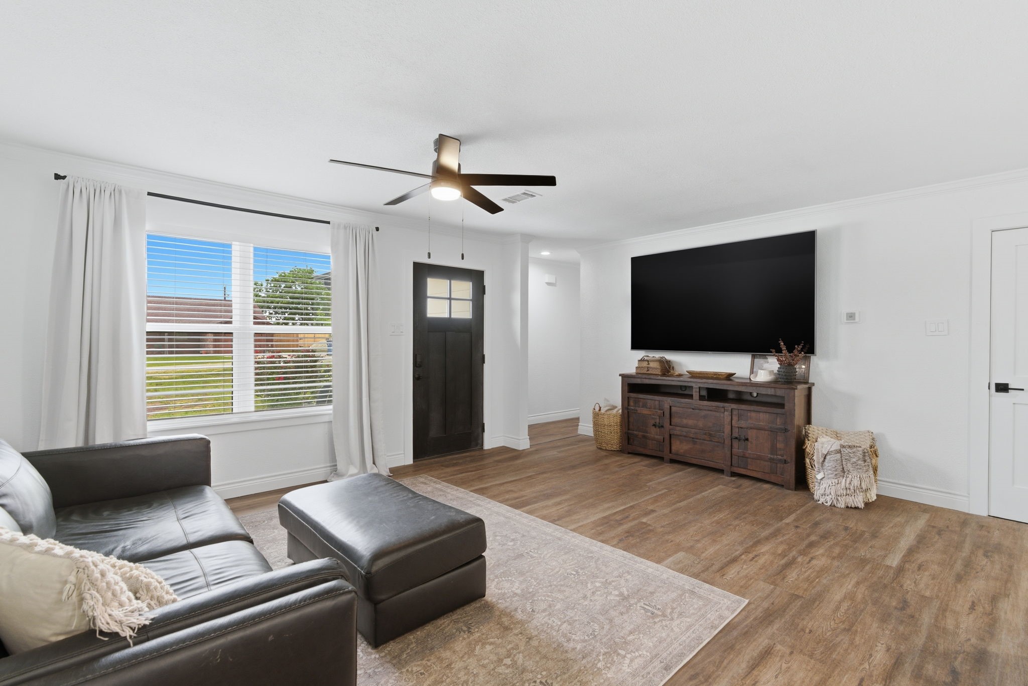 290 Old Spanish Trail Valley View TX 76272