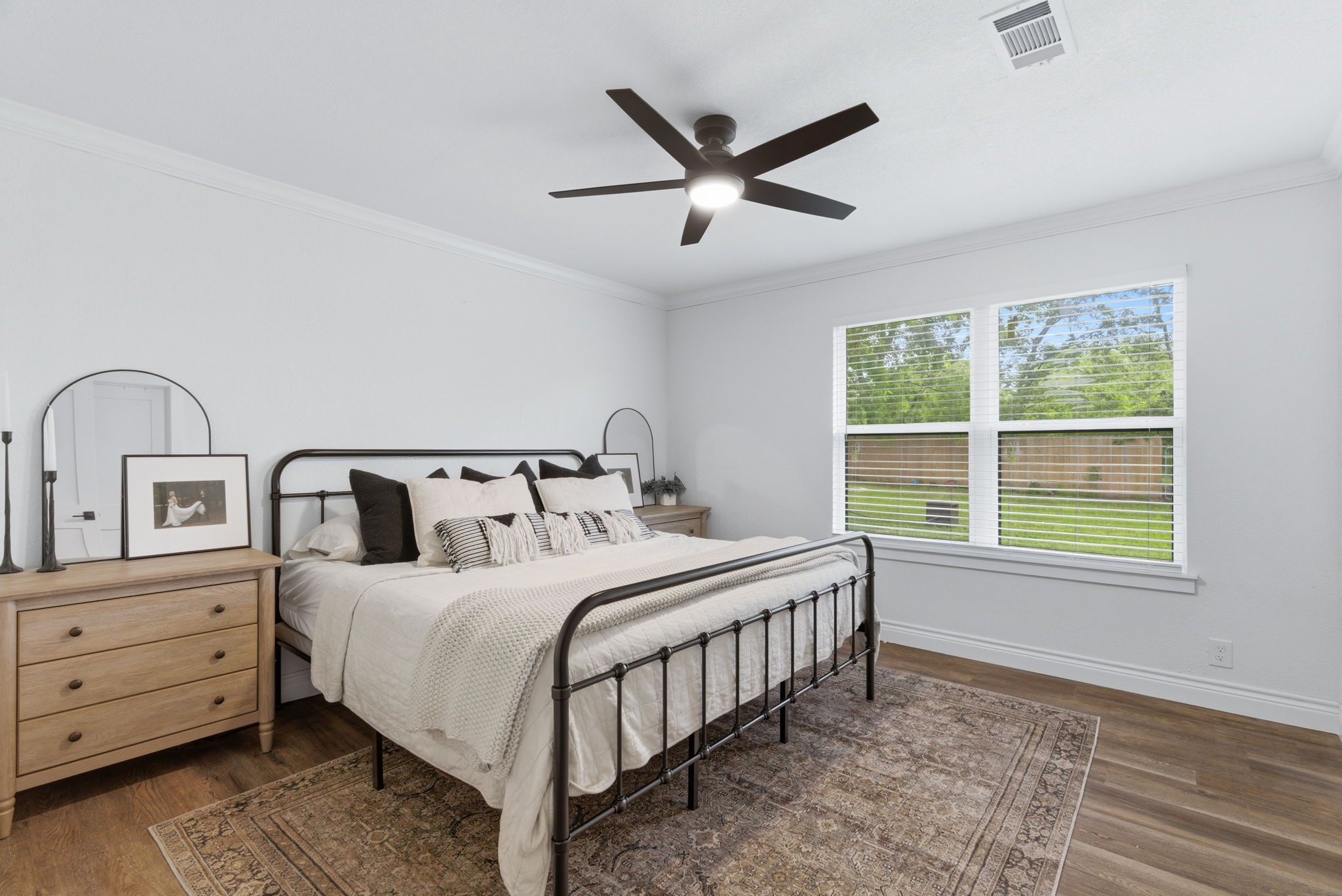 290 Old Spanish Trail Valley View TX 76272