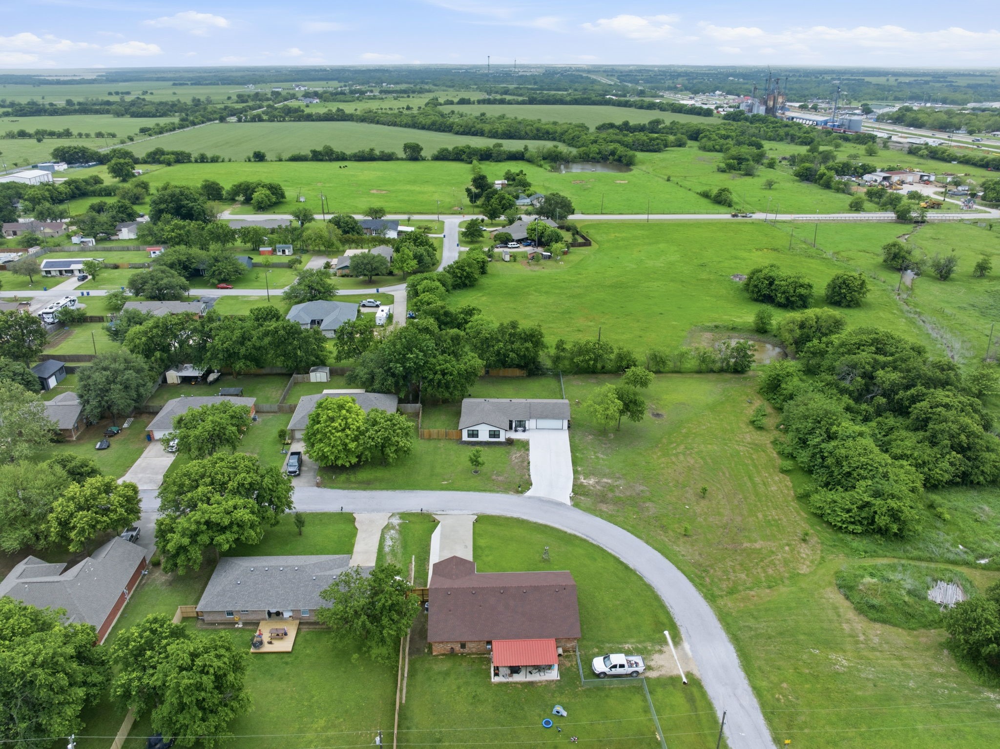 290 Old Spanish Trail Valley View TX 76272