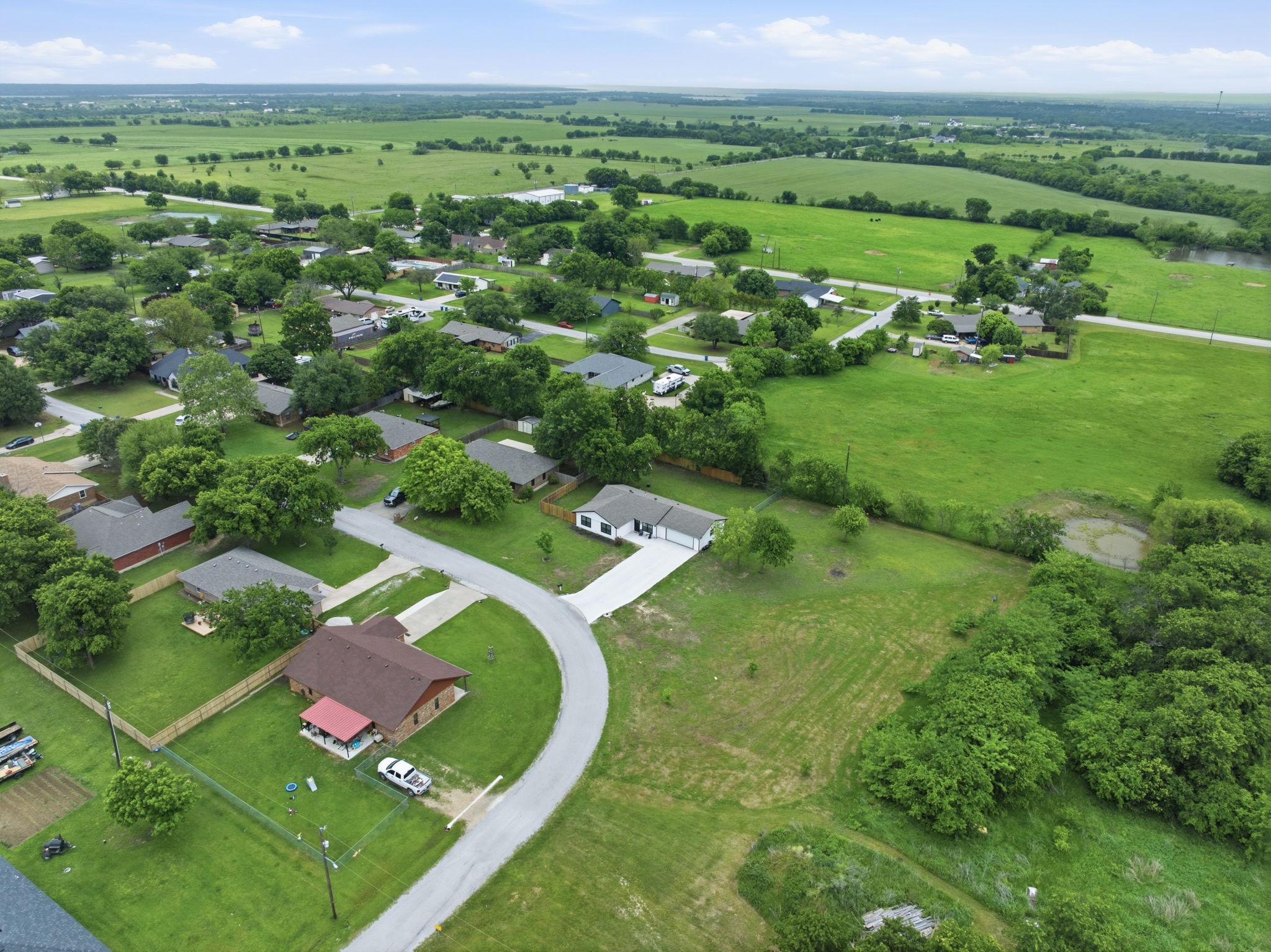 290 Old Spanish Trail Valley View TX 76272