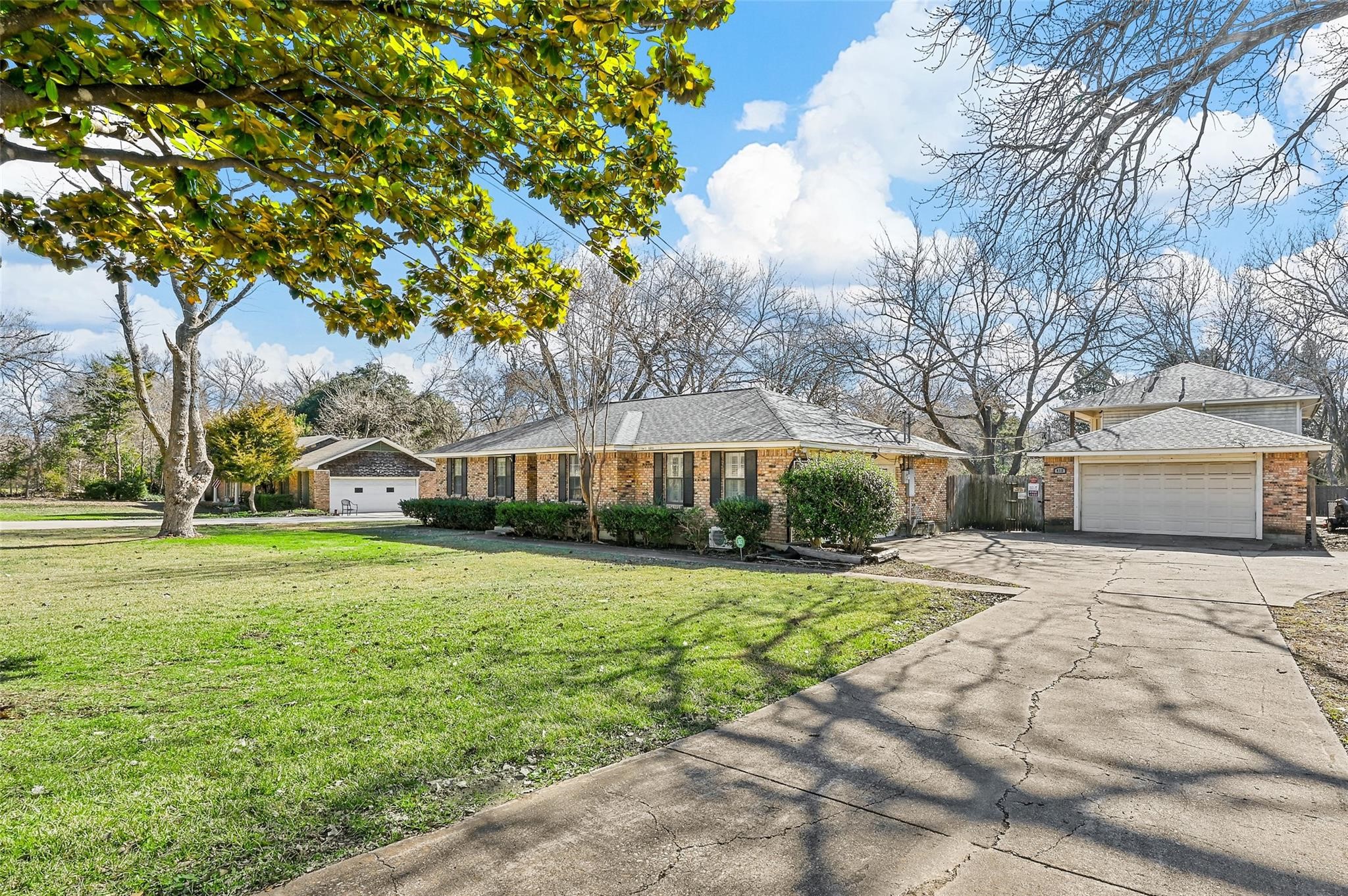 412 Spinner Road Desoto TX 75115