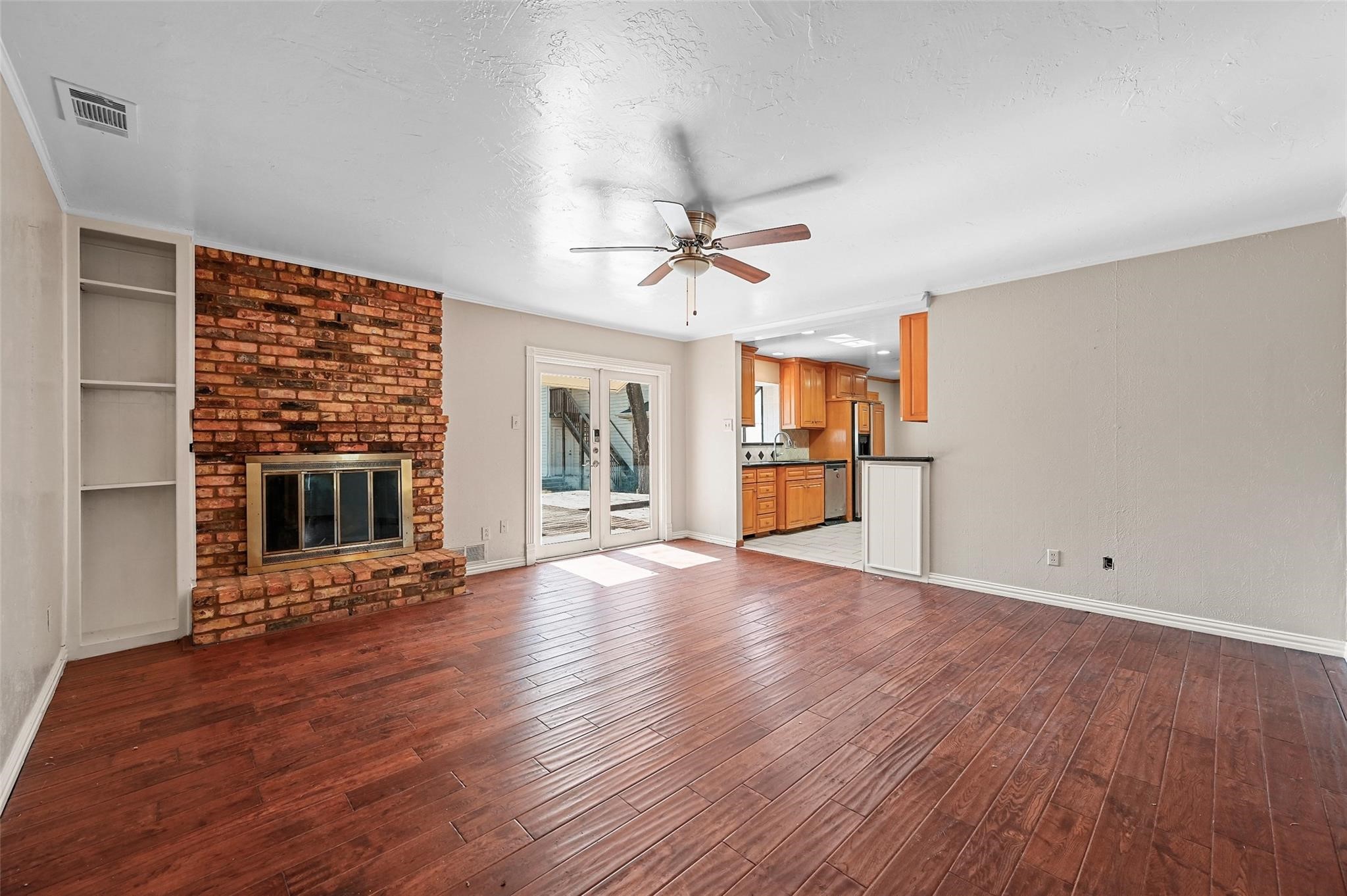 412 Spinner Road Desoto TX 75115