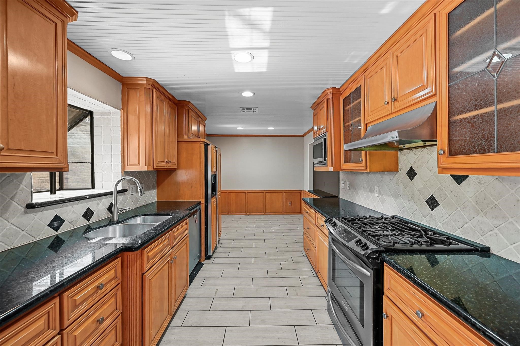 412 Spinner Road Desoto TX 75115